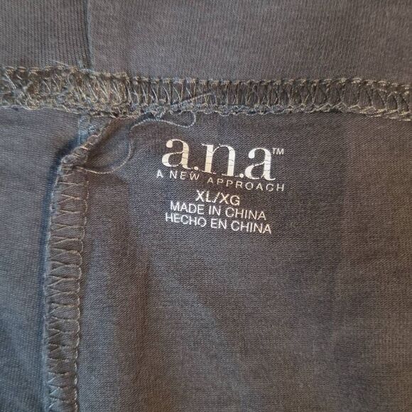 Ana Black Long Pants - Picture 4 of 5